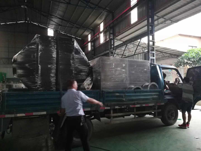 工業(yè)油(yóu)煙淨化器